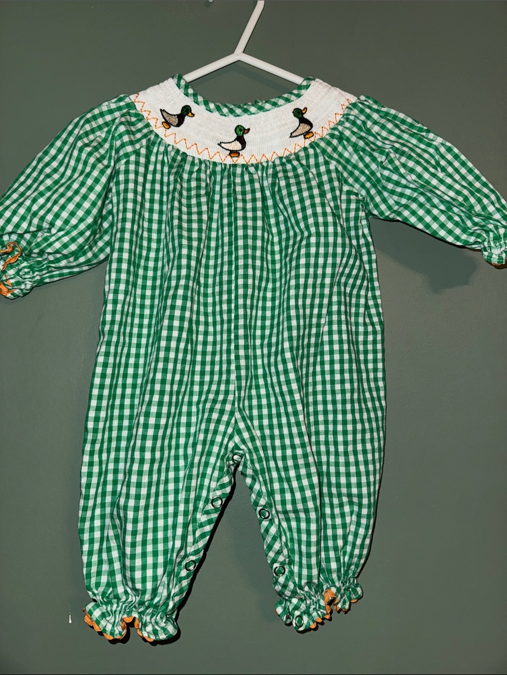 Marie Nicole Smocked Duck Gingham Onesie Outfit 3-6 Month Green Neutral